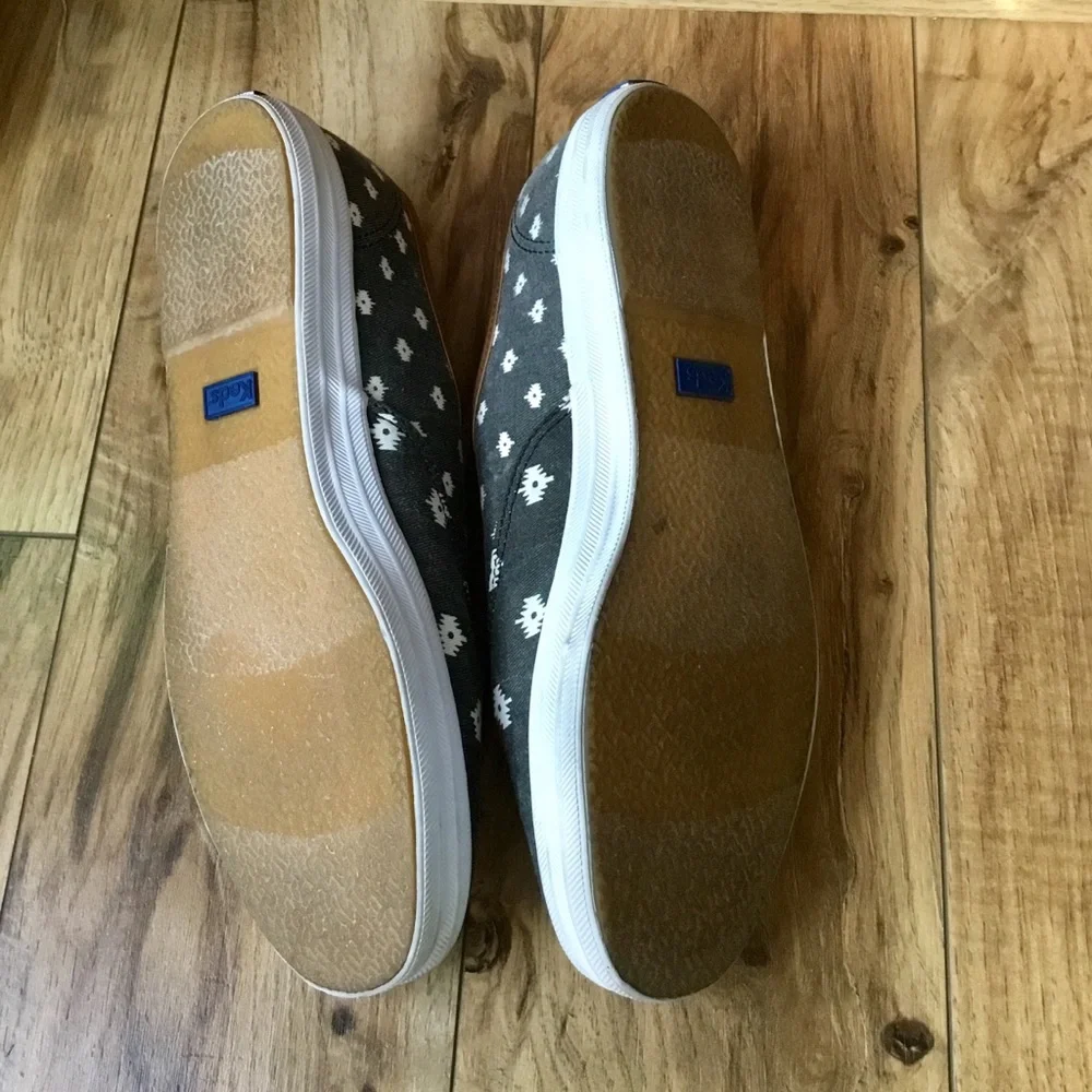 Keds Limited Edition Ikat Canvas Sneakers, Sz 8 - Picture 4 of 4